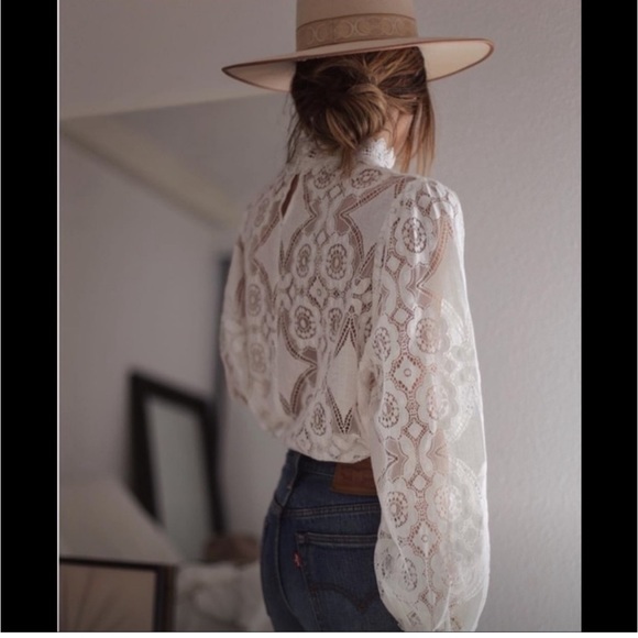 PERFECT PETALS WHITE LACE SEE-THROUGH TOP - Picture 11 of 11